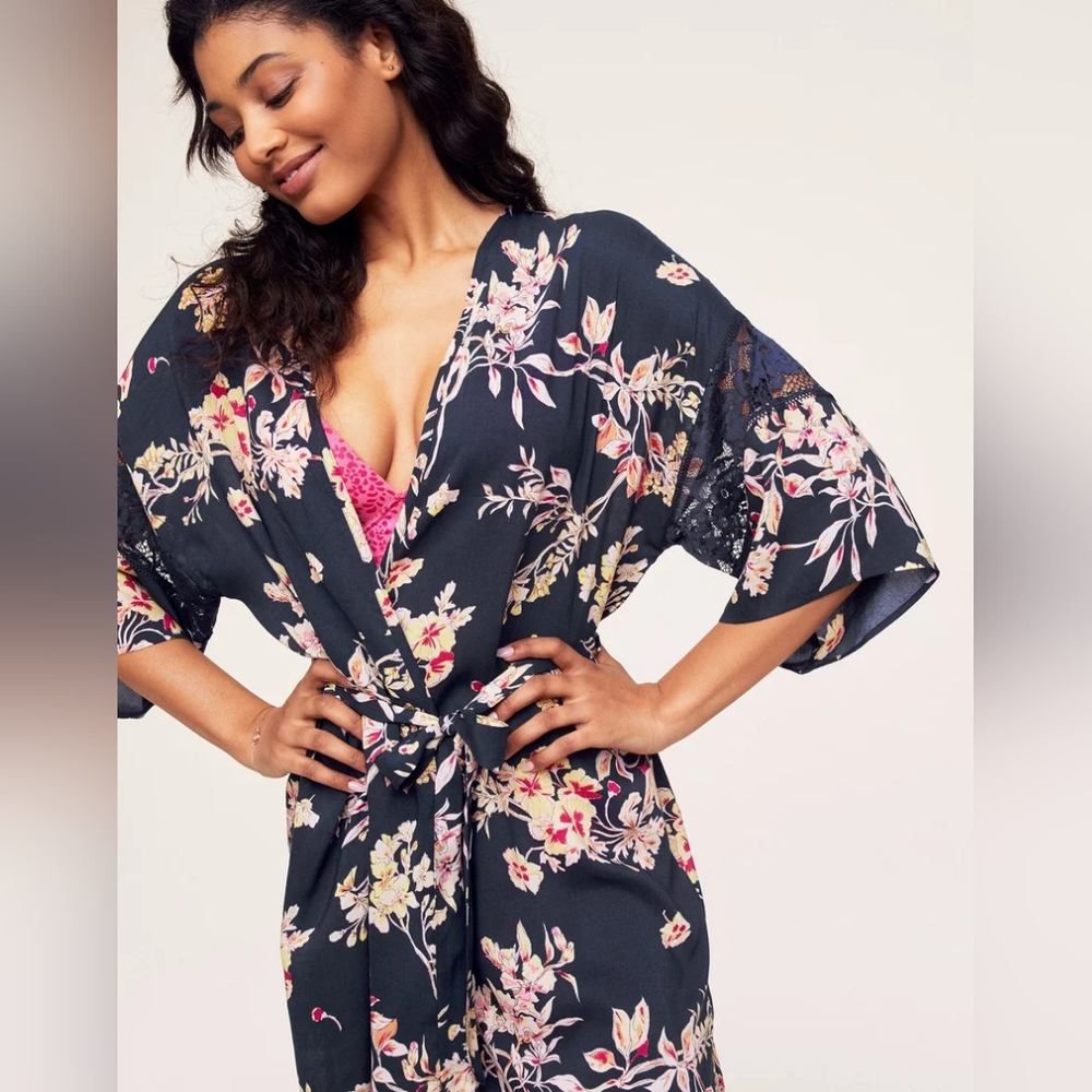 Adore Me Robe
